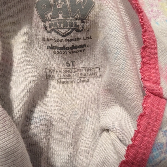5/$20🩵 Paw Patrol Girl's Pajama Set - Picture 7 of 10